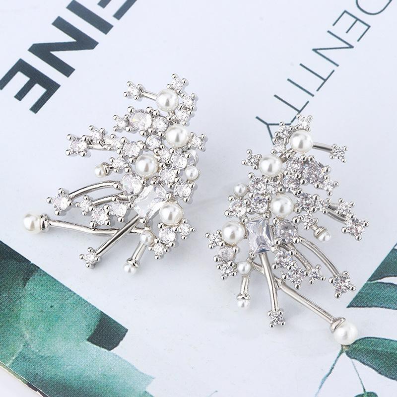 Full Diamond Butterfly Four-Leaf Clover Flower Earrings Temperament Light Luxury Zircon Earrings High-End Jewelry