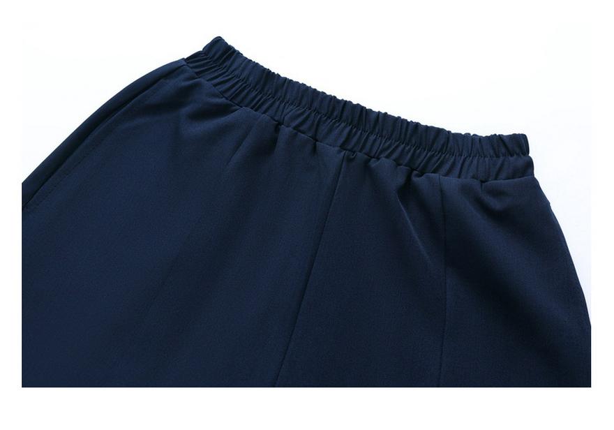 Elegant Summer Casual Suit for Women: Loose Two-Piece Set with Mid-Sleeves, Perfect for Women Aged 40 and Above.