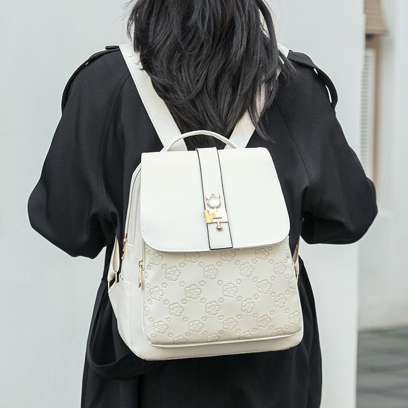 Backpack women's new Korean version of simple and fashionable women's backpack commuting versatile large-capacity shoulder leisure bag