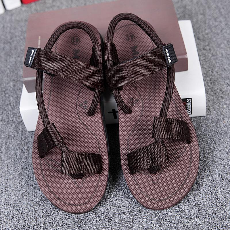 Fashion 2025 New Men's Sandals Summer Leisure Beach Flip Flops Outer Sandals Women Driving Slippers Roman Shoes Gladiator Sandals Lovers