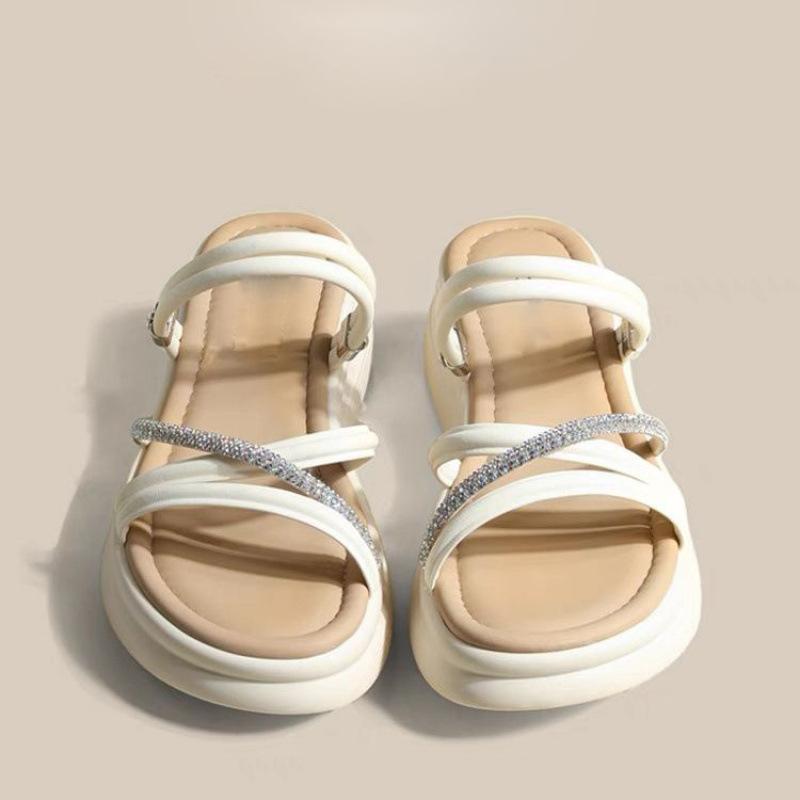 Stepping On Shit Feels Soft-soled and Wears Slippers for Women's Summer Wear 2025 New Fashion Casual Sandals Thick-soled Non-slip Beach Shoes