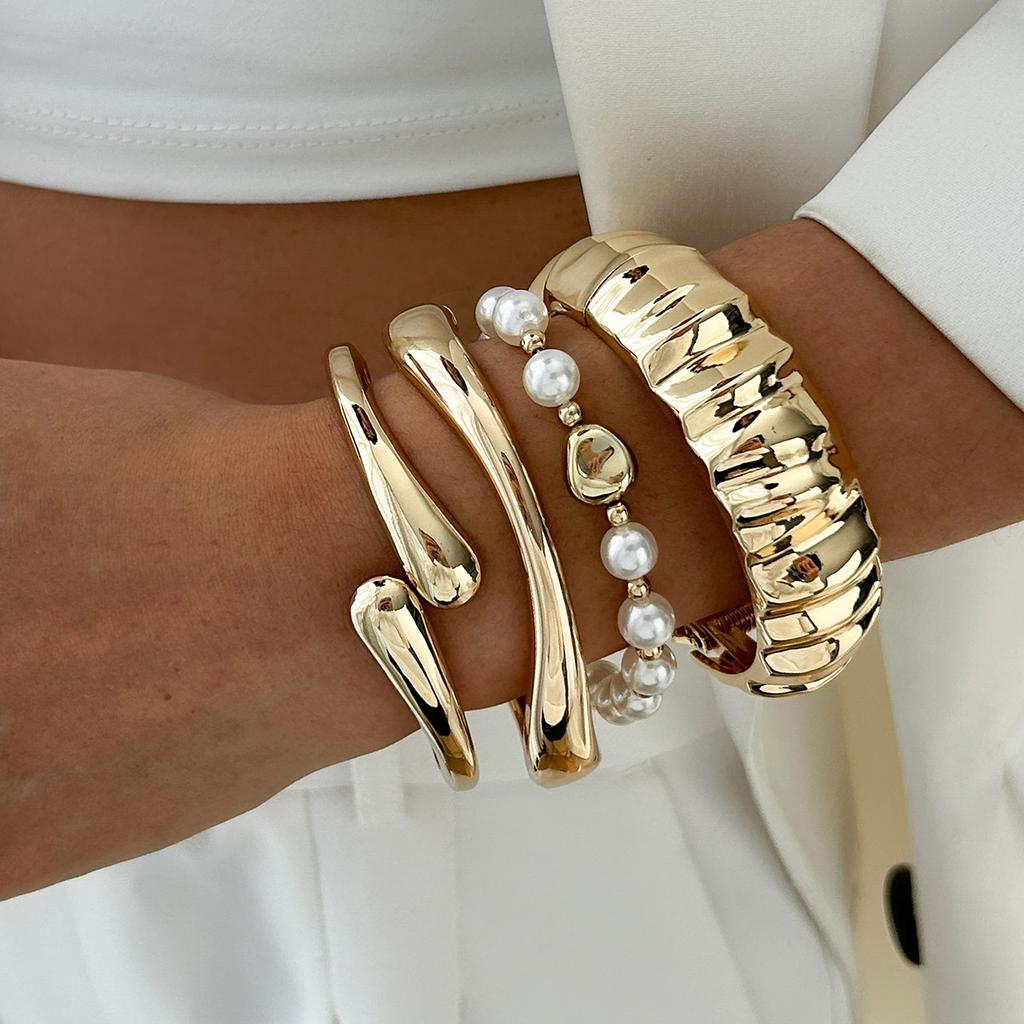Punk Metal Wind Mixed And Matched Pleated Wide Bracelet, Irregular Imitation Pearl Water Drop Hug Beaded Bracelet Female