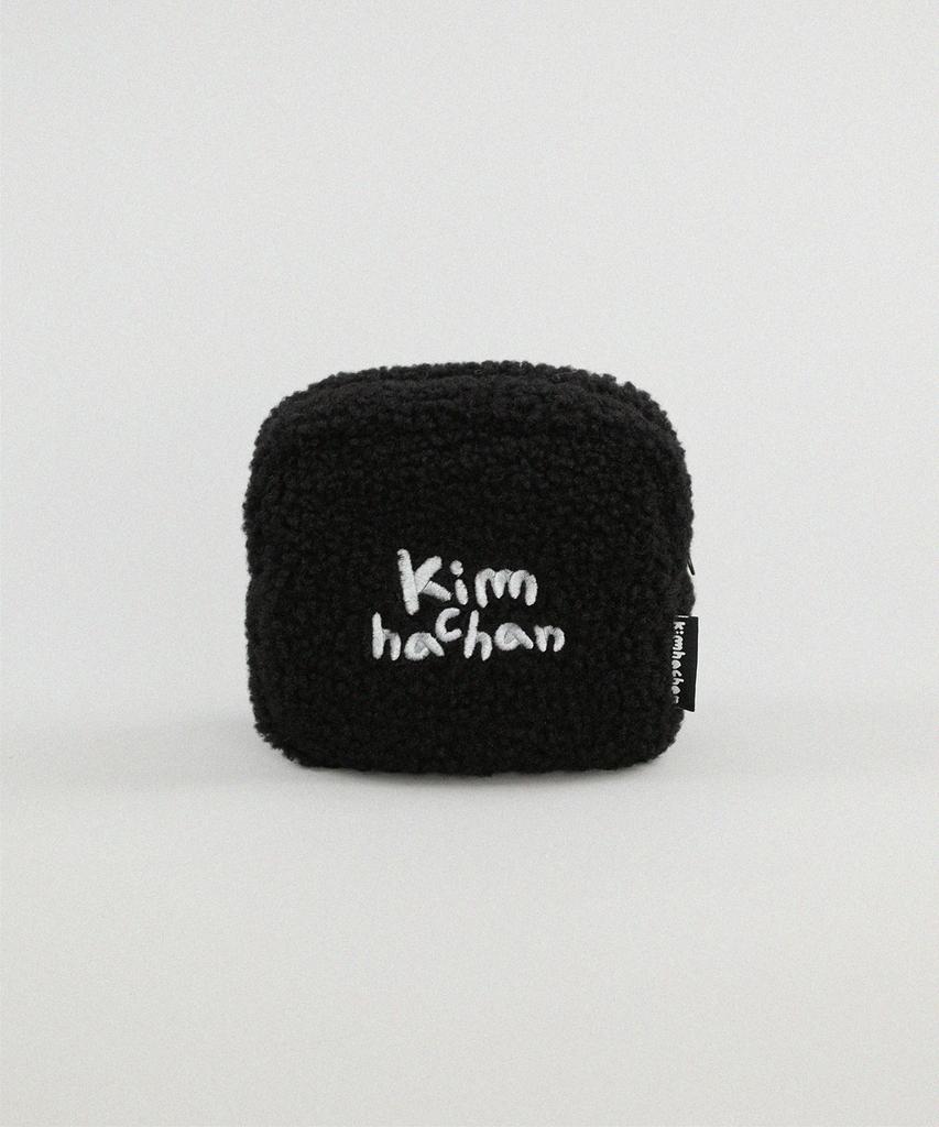 Kimhachan Fluffy Paw Pouch - Black
