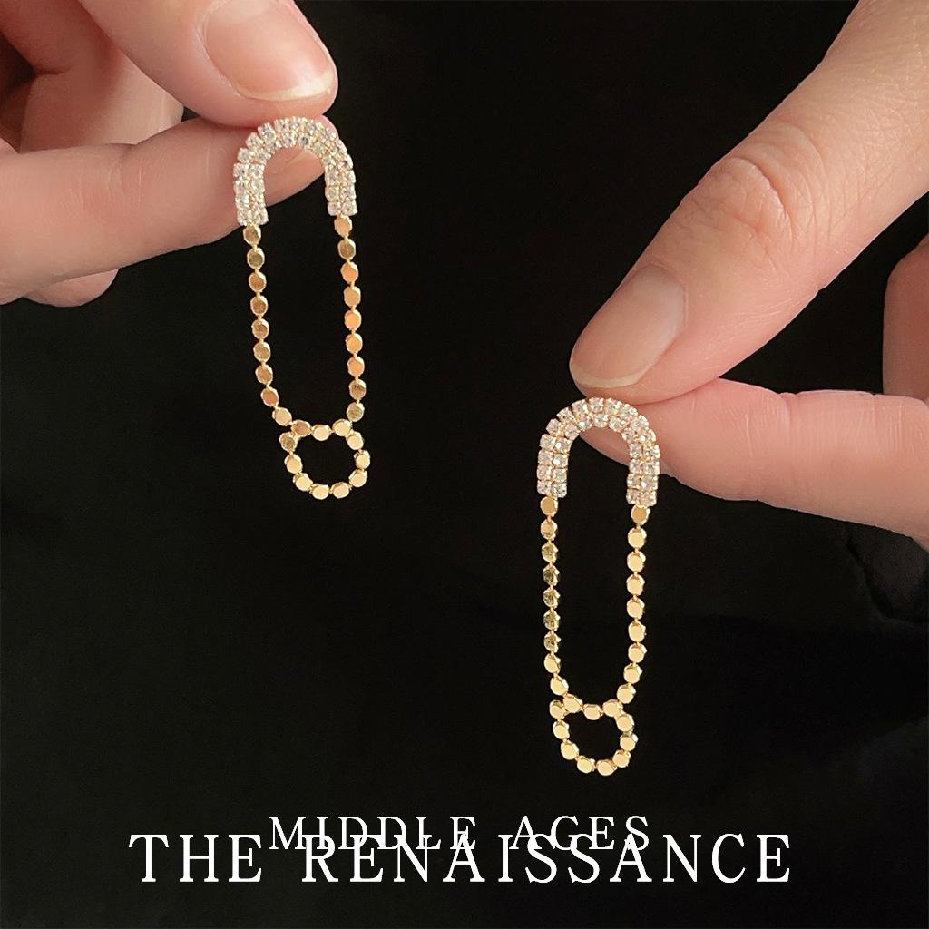 Light medieval paper clip fringed zircon earrings geometric lines niche design stud earrings light luxury earrings