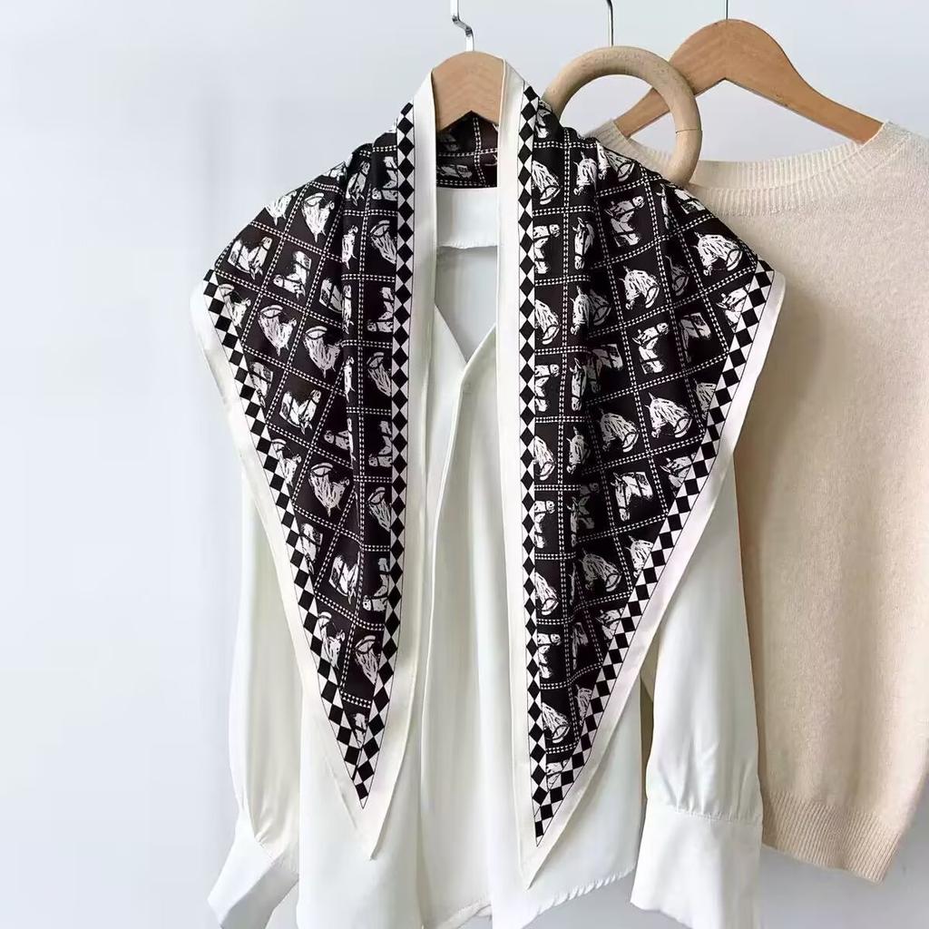 Korean simple high-end polka dot printing large triangular towel women's spring summer fashion versatile bag headscarf multi-purpose fart curtain