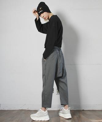 Deumakeu Wide Baggy Fit One-Pleat Striped Pants Gray