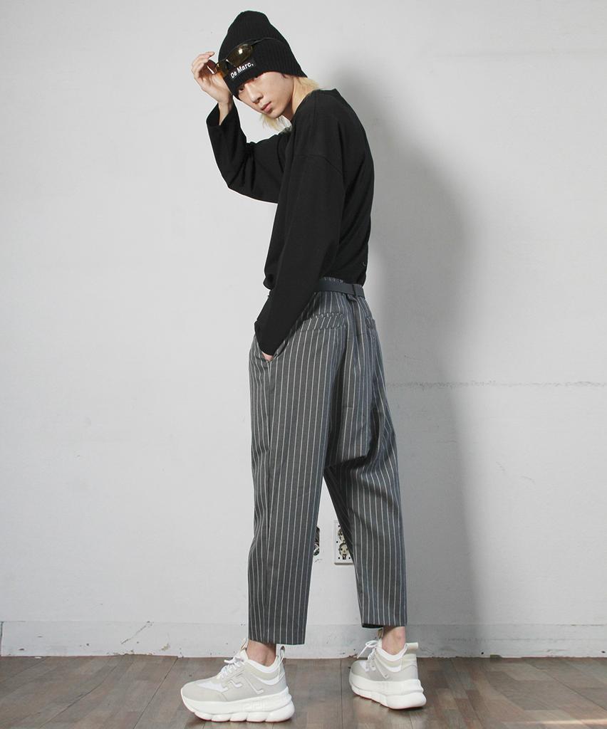 Deumakeu Wide Baggy Fit One-Pleat Striped Pants Gray