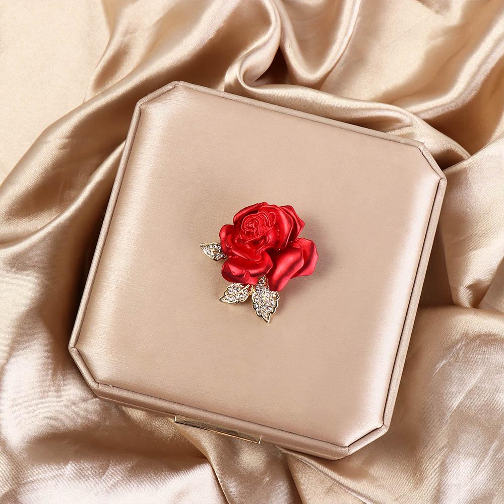 Temperament Temperament Red Rose Brooch High-end High-end Suit Pins  Female Lady