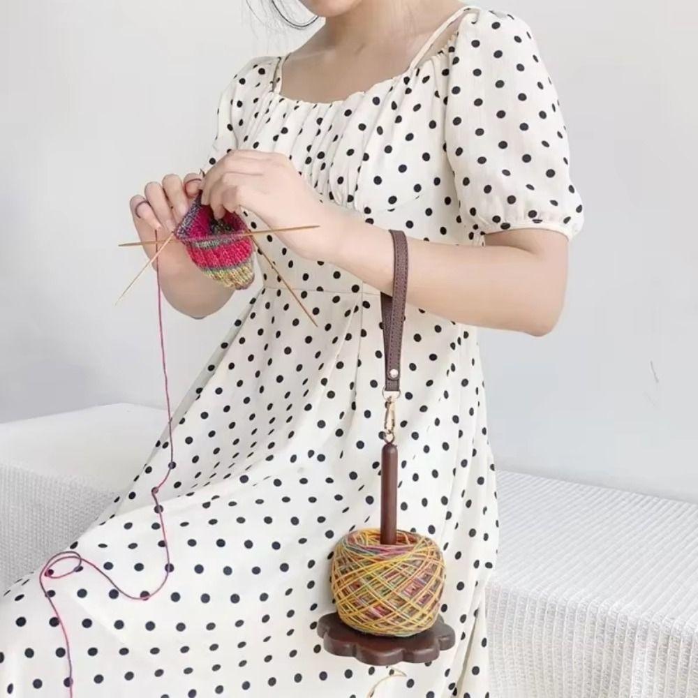 Wooden Wrist Yarn Holder Wool Ball Thread Spool DIY Yarn Stand  Knitting Tool