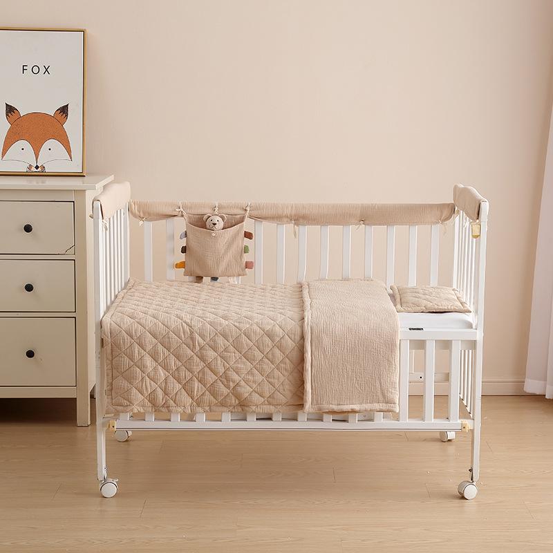 "Novorozenecká bavlněná gázová přikrývka - použití ve čtyřech ročních obdobích"