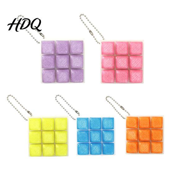 Stress Relief Toy 9-In-1 Keyboard Fidget with Ball Chain Push Gadget Button Finger Clicker Toy 9-Keys Keychain Anxiety Desk