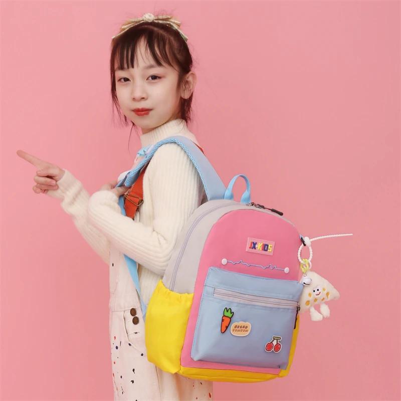 Miękkie plecaki szkolne z zamkiem błyskawicznym z tyłu dla kobiet Wygodne do noszenia Nylonowa torba dziecięca redukująca obciążenie Wysoka jakość Moda