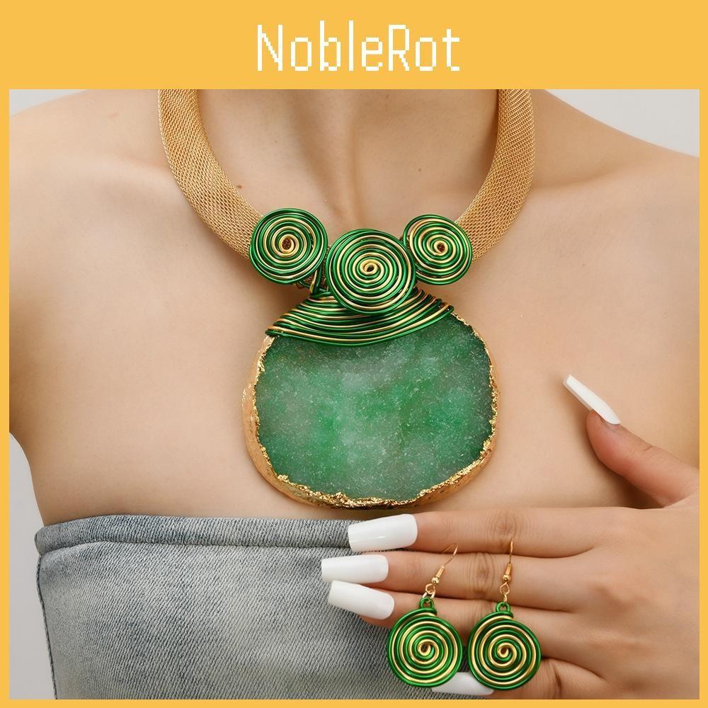 Resin Short With Necklace And Earrings Set For Trendy Fashion Looks