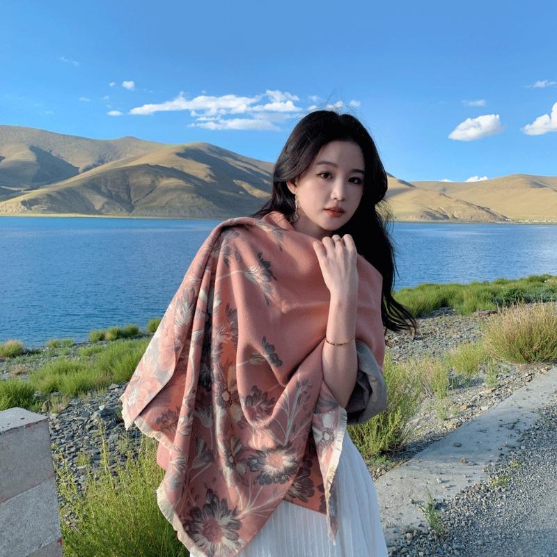 Autumn and winter new thriving jacquard thick scarf atmospheric fashion versatile velvet thickened warm shawl