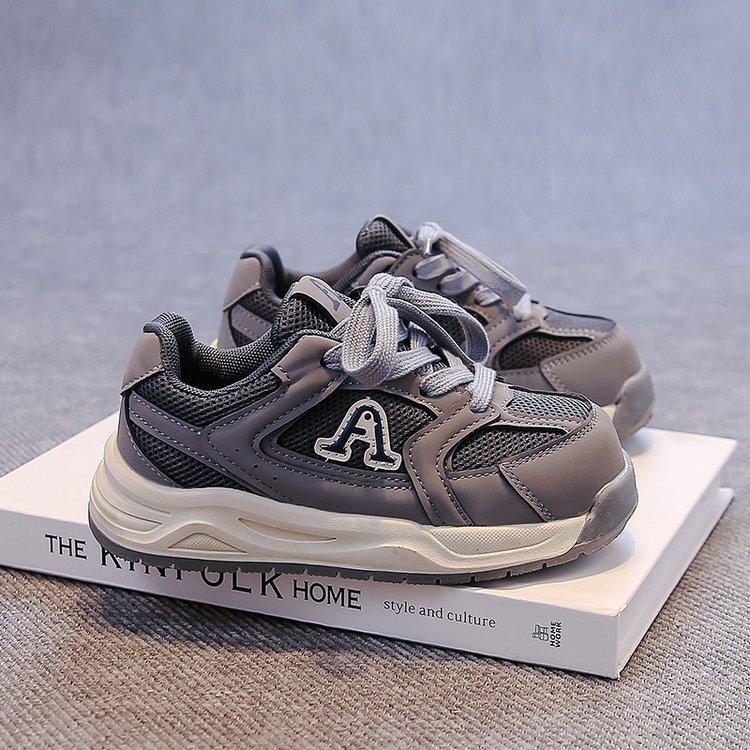 

Korean version of children s sports dad shoes 2025 casual boys and girls running shoes soft sole lightweight non-slip medium and older children s shoe 37 серый