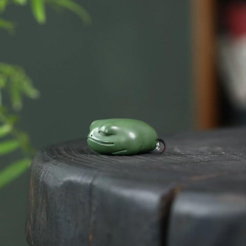 Yixing Zisha Handmade Three-Legged Golden Toad Tea Pet Ornament