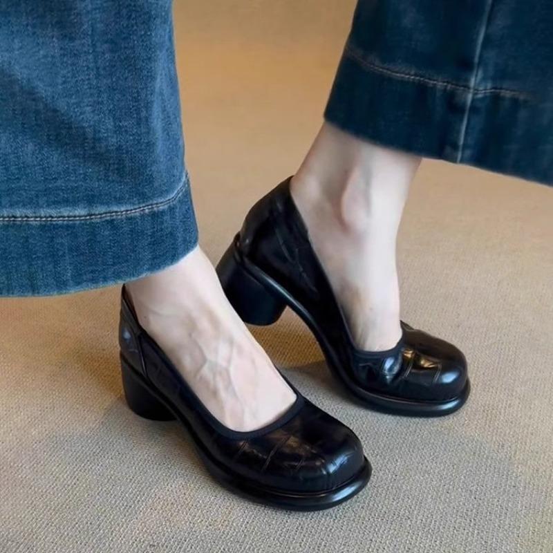 Fashion Hot Selling 2025 Women Square Toe High Heels Spring Light Sneakers Fashionable Flat Shoes Women Work Shoes Comfortable for Work