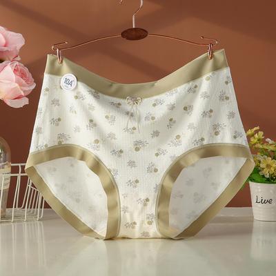 Chiloței – Bikini, brazilieni, hipsteri, slips și retro