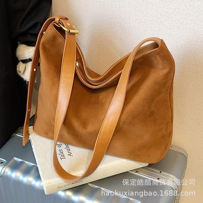 Commuter Big Bag Women's 2025 New High-end Retro Fashion Suede Shoulder Bag Large Capacity Tote Bag