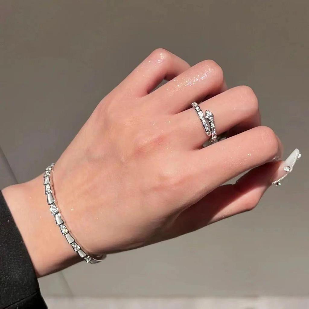 Women's Luxury Diamond Snake Bone Ring - Trendy, Unique Design