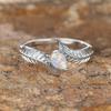 New Personalized Retro Style Gold Water Droplet Three Claw White Feather Womens Versatile Ring