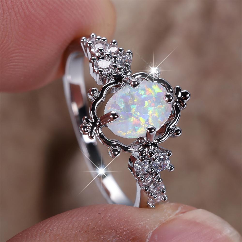 Weißer Feueropal Ovaler Stein Verlobungsringe Für Frauen Vintage Silberfarbe Luxus Kristall Eheringe Geburtsstein Schmuck Geschenke