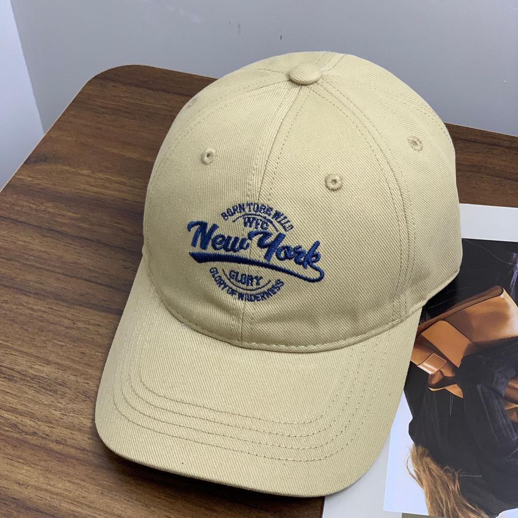 American Retro Letter Embroidered Baseball Hat for Women In Spring and Summer Casual and Versatile Shopping Baseball Hat Showing Off Their Face