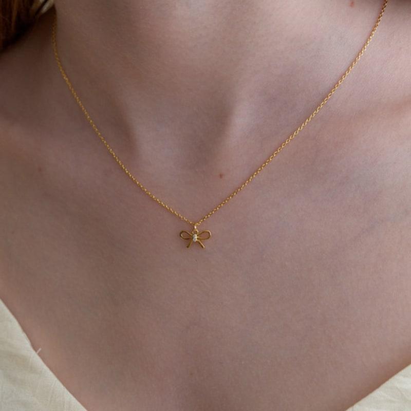 Primaute Ribbon Cubic Necklace