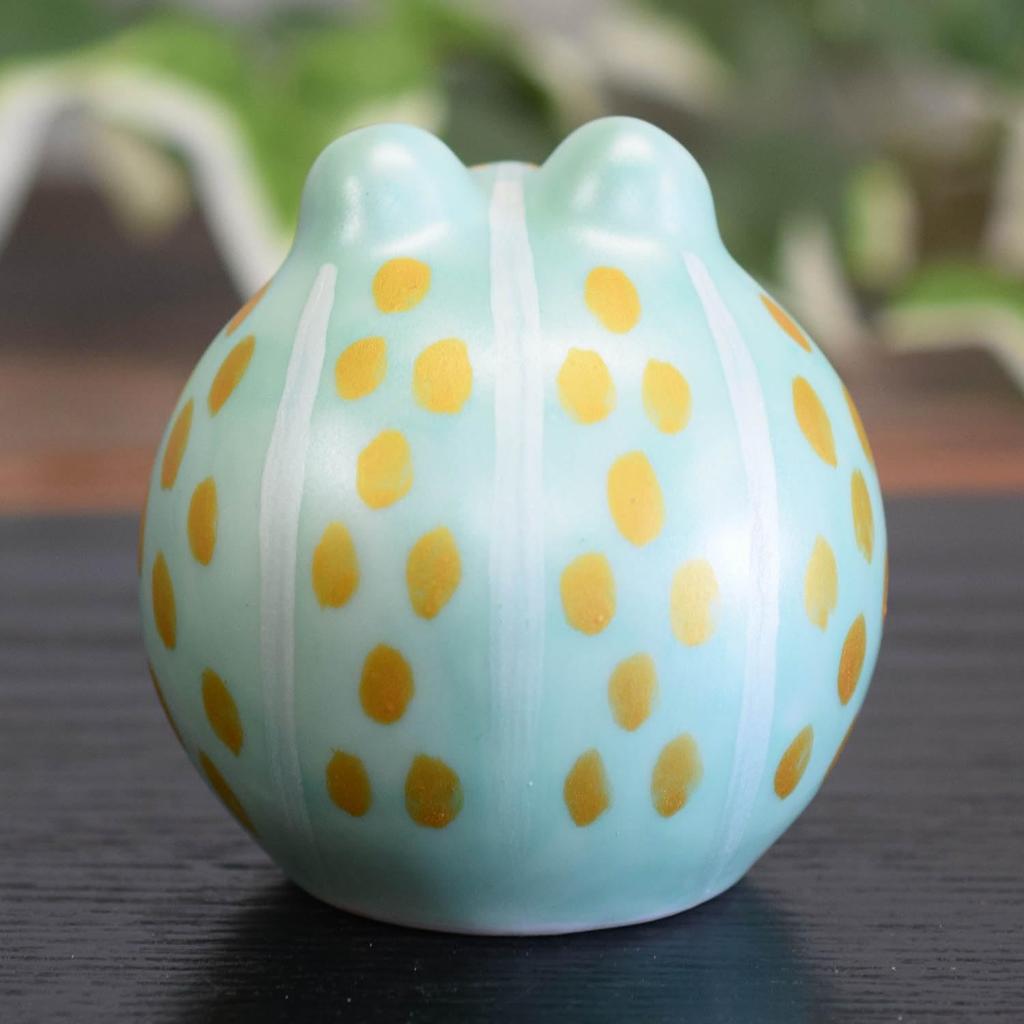 Waza no Kura Lucky Charm Frog Kutani Tamakaeru Light Auspicious Feng Shui Made in Birthday 60th 70th 77th 80th 88th Birthday Gift Figurine, Ware,