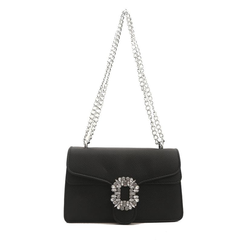 Modern Crossbody Chic Bag In Classic Colors Featuring Elegant Chain Strap And Soft Texture