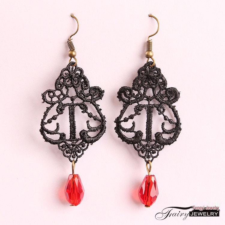 Boucles d'oreilles pendantes Baroques Vintage en Cristal et Dentelle pour Femmes - Noir.