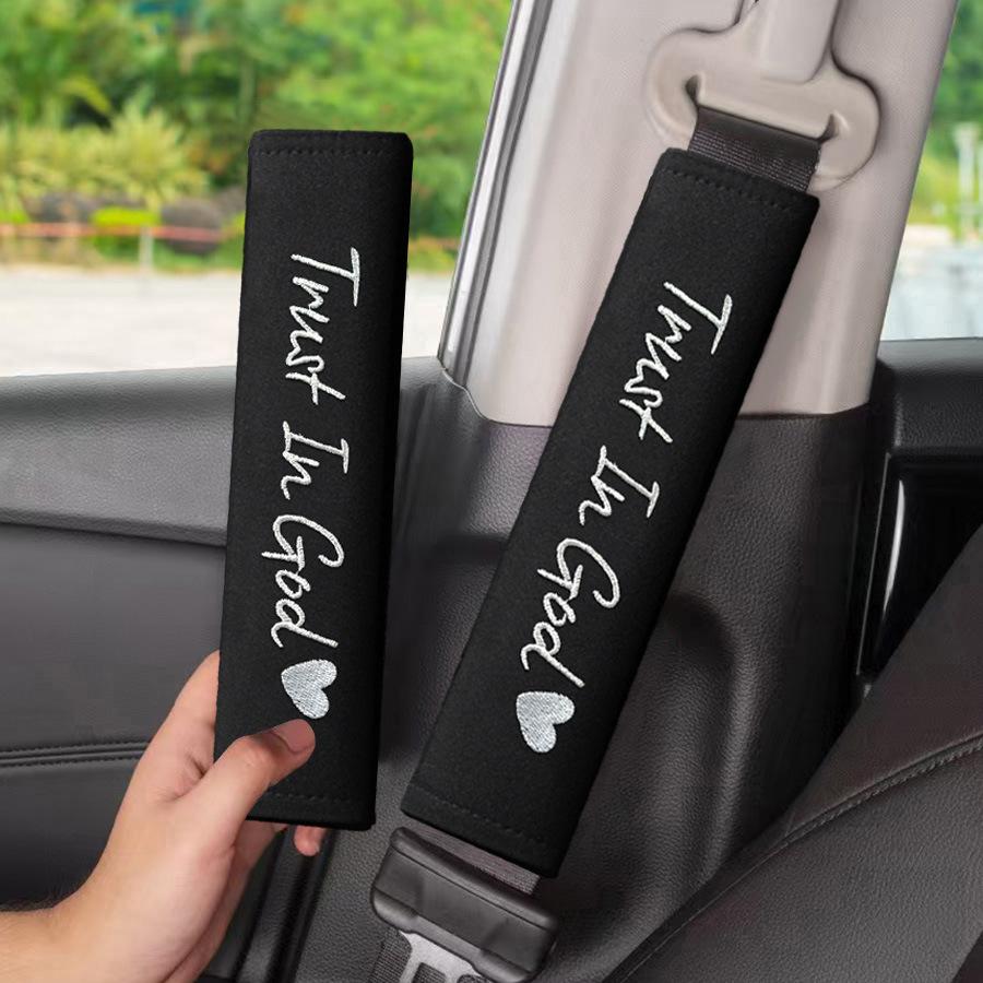 

2PCS Car Letter Shoulder Protector Is Soft And Comfortable, Suitable For Seat Belts, Travel Bags, Backpacks, And Car Interiors