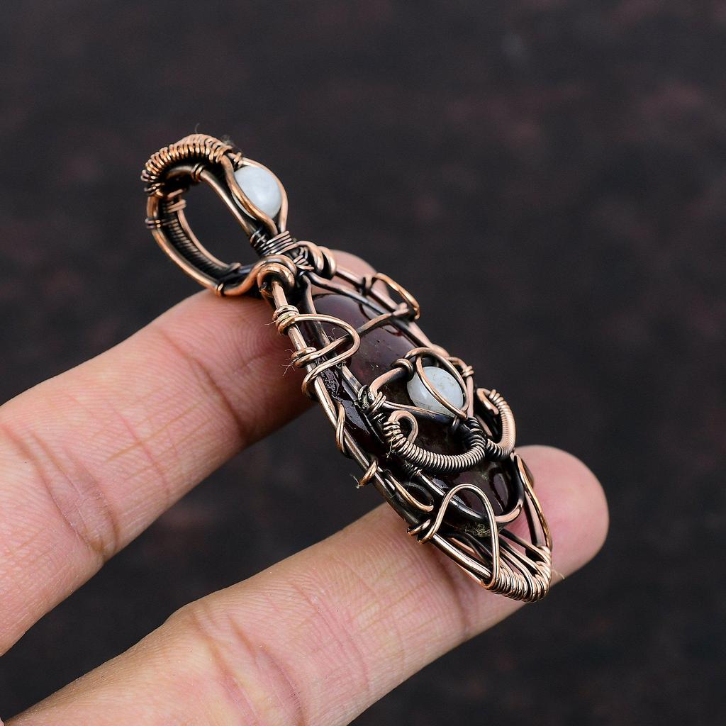 Pandantiv cu labradorit roșu de foc, sârmă de cupru înfășurată în curcubeu, pandantiv cu piatră prețioasă, cadou manual pentru mama, bijuterii din cupru cu piatră prețioasă