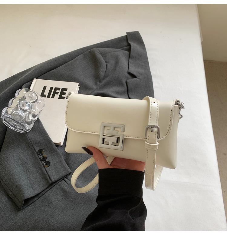 

Stylish and simple saddle bag 2025 new women s shoulder messenger bag fashionable foreign style chain underarm bag high sense белый