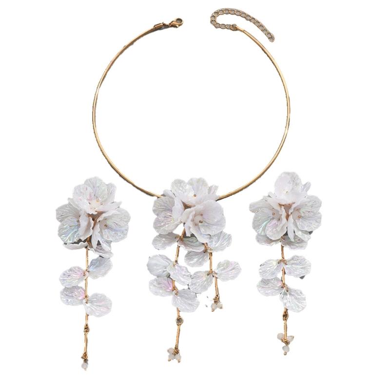 

Nature Inspire Blooms Jewelry Set Comfort Fit Necklace Earrings Set Decoration for Casual or Formal Occasions 1