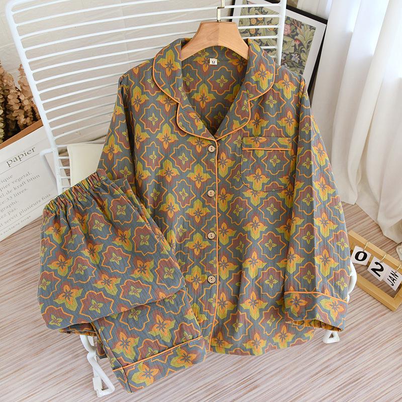 Floral Jacquard Cotton Cardigan & Loungewear Set for Middle-Aged Women
