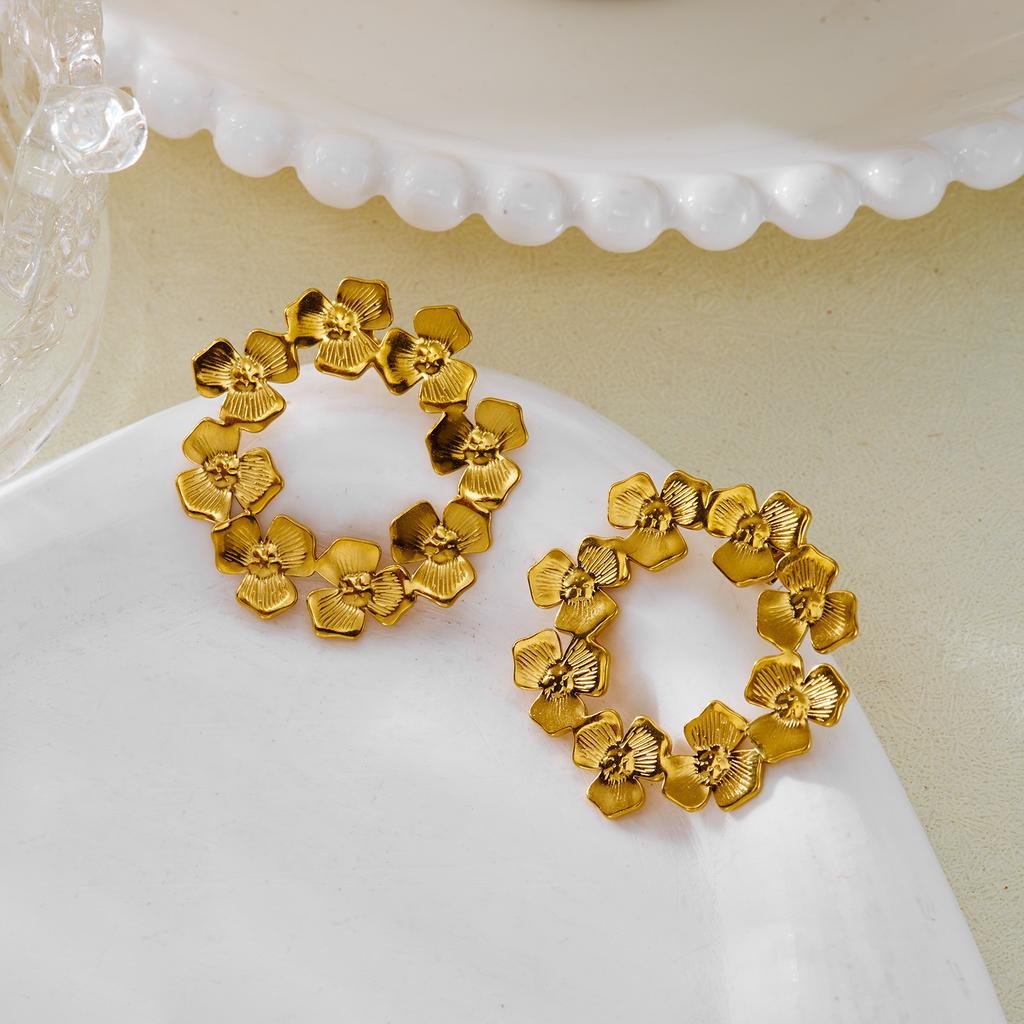 Vintage Stainless Steel Metal Flower Sunflower Stud Earrings for Women Gold Color Delicate Garland Earrings Y2K Jewelry Gifts