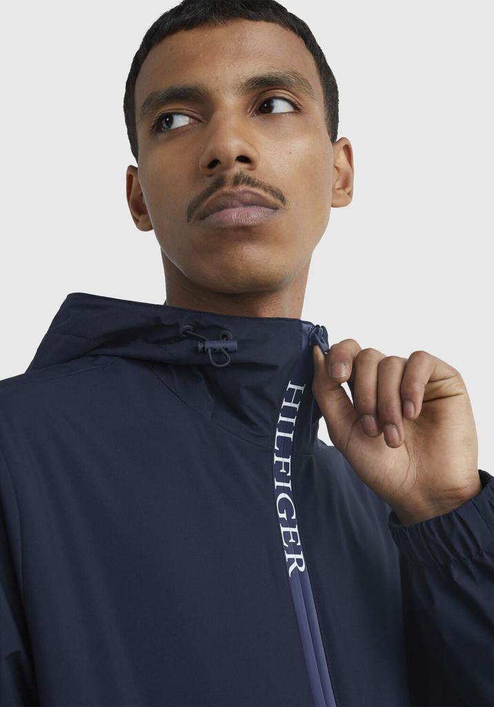 Демисезонная куртка Tommy Hilfiger TH Protect Zip-Thru Hooded Jacket (MW0MW29954) desert sky