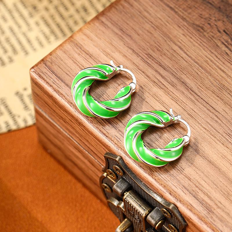 High-End Spiral Enamel Ear Cuffs: Retro European & American Niche Hoop Earrings for Women