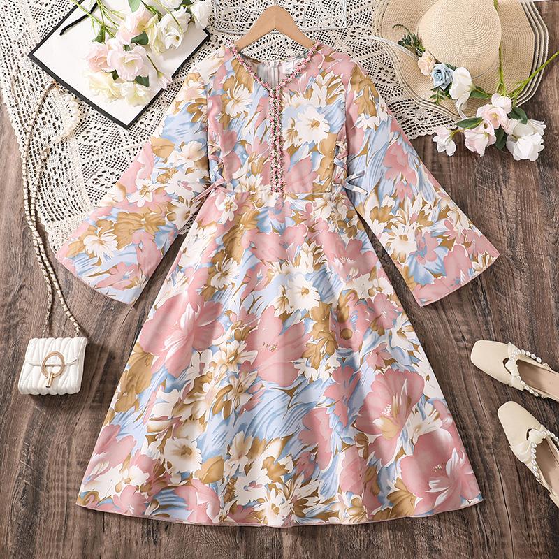 

Elegant Girls Dress 2025 Autumn Children s Fashion Little Flower V-neck Flared Sleeve Dress 130cm=8Y