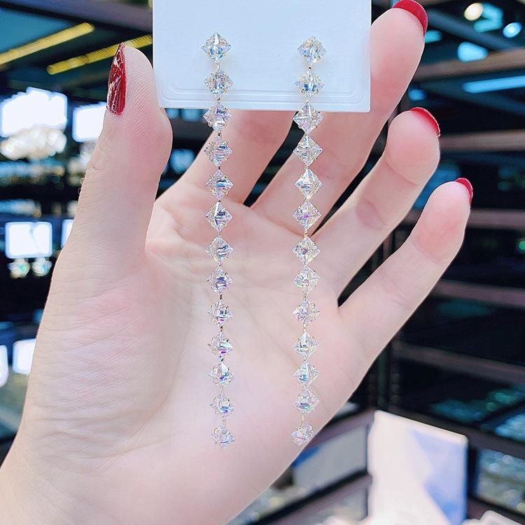 Elegant Tassel Long Earrings: European & American Fashion, High-End Prom & Evening Goddess Style.