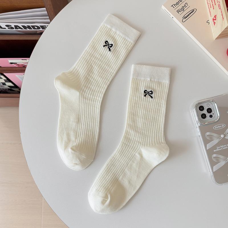 Cute and Versatile Postpartum Socks for Spring, Autumn and Winter, Sweat-absorbing Socks, Women's Mid-calf Socks