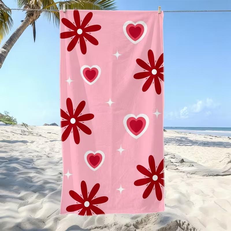 Cute Pink Floral Heart Print Beach Towel Coquette Daisy Love Pattern Towel Soft Absorbent Quick Dry Beach Blanket for Girls