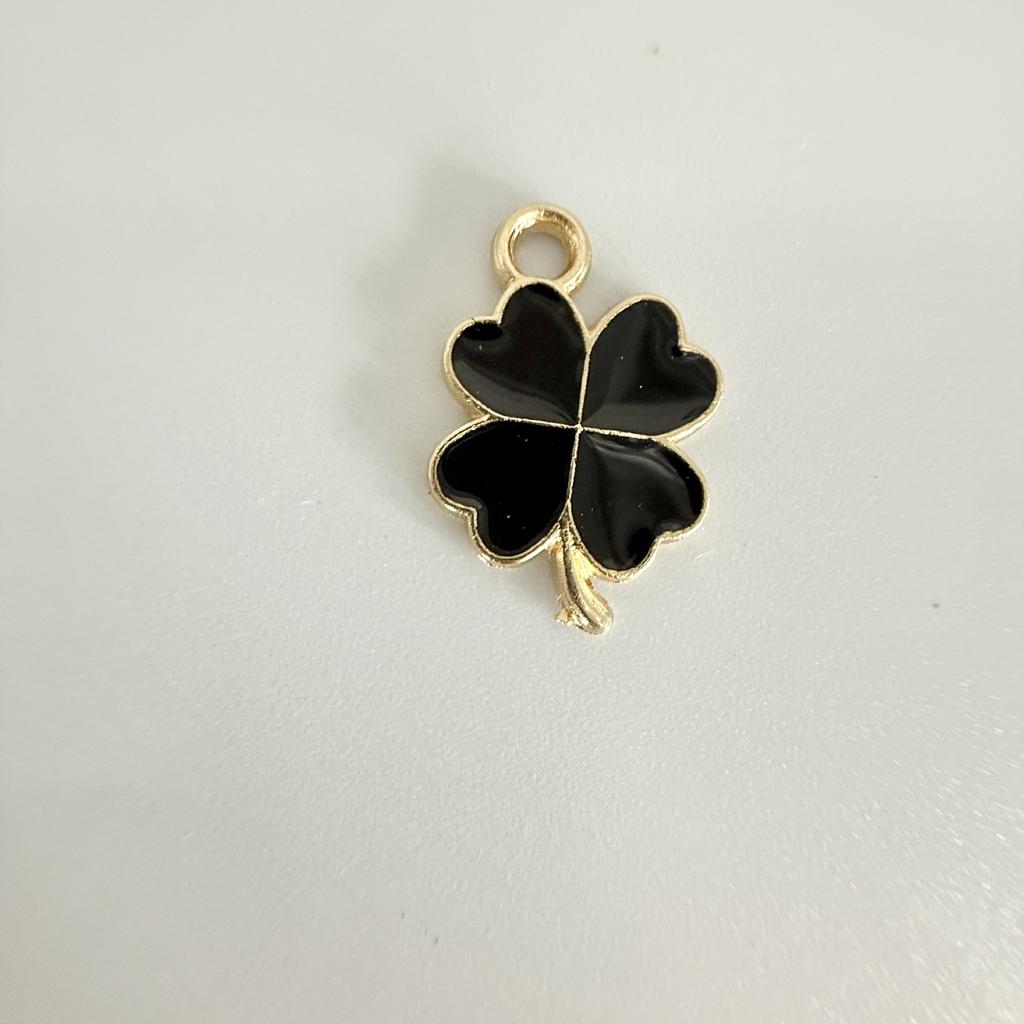 Alloy Four Leaf Clover Pendant Charm Lucky Plant Leaf Shape Metal Alloy Enamel Coating Jewelry Component for Necklace Bracelet Accessories