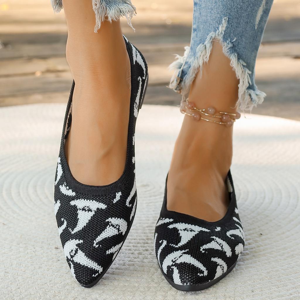 Fashion Women Flats 2024 New Spring Autumn Fashion Casual Pointed Top Loafers Shoes Shallow Comfortable Outdoor Lolita Shoes Sneakers