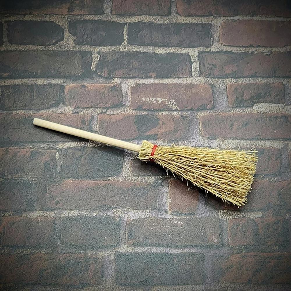 

10Pcs Miniature Broom Witch Broom Fall Halloween Hanging Decor Dollhouse Halloween Broom Fairy Garden Accessories Trick or Treat 10pcs 10cm