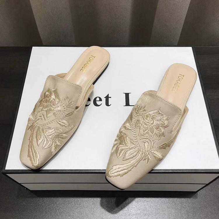 Women's Mules Embroidered Bag Head Half Slippers Women's Outer Wear Spring and Summer Retro Versatile Flat Soled Muller Shoes