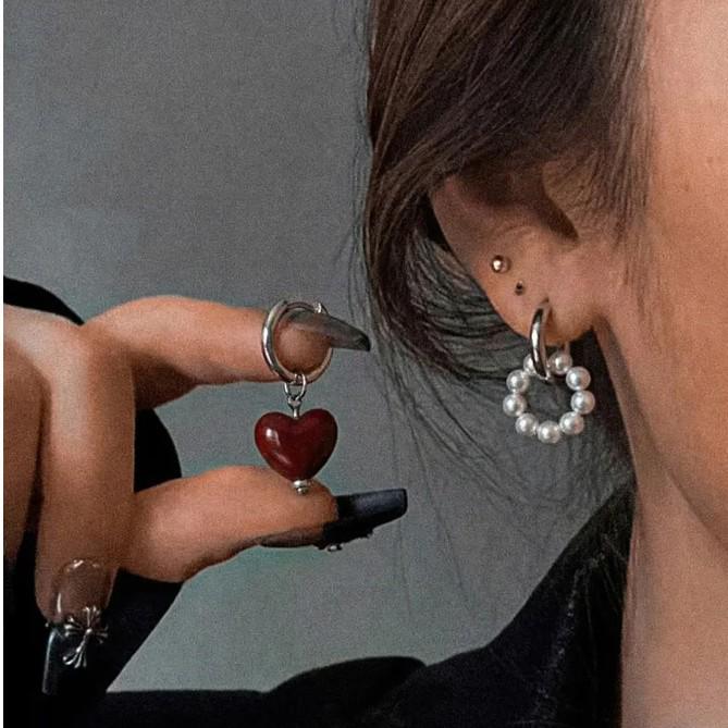 Retro Asymmetrical Pearl Heart Earrings: European & American Style, Sweet Cool Fashion
