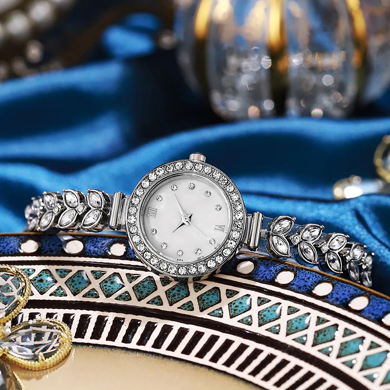 Women's Watch Mermaid Chain Light Luxury Diamond Free Adjustment Bracelet Gold Beimu Ladies Fashion Quartz Watches