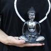 Meditierende Buddha-Statue Schwarz und Grau Harz Mittel